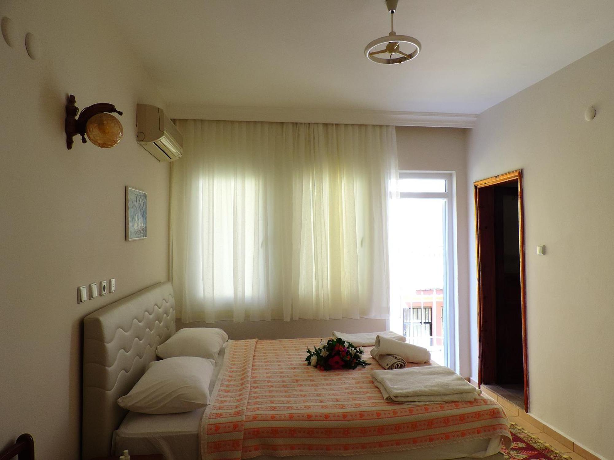 Onur Pension Fethiye Bilik gambar