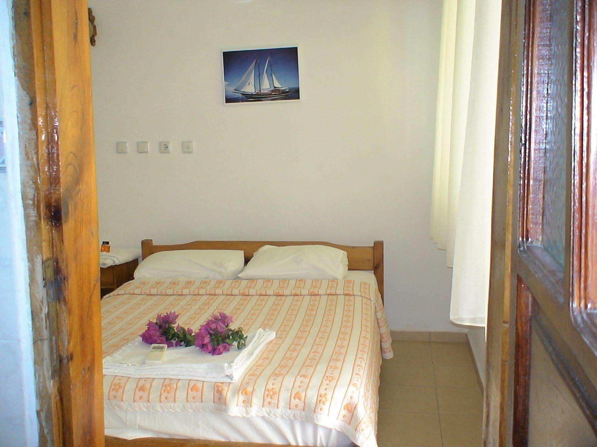Onur Pension Fethiye Luaran gambar